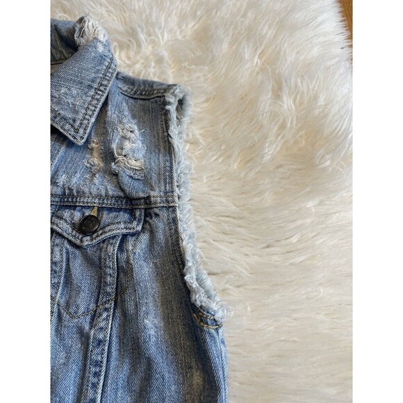 Urban Outfitters BDG Size XS Denim Vest Distressed American Flag Design - Picture 7 of 12